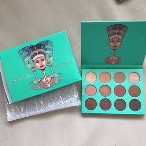 Nubian By Juvia’s Eyeshadow Palette